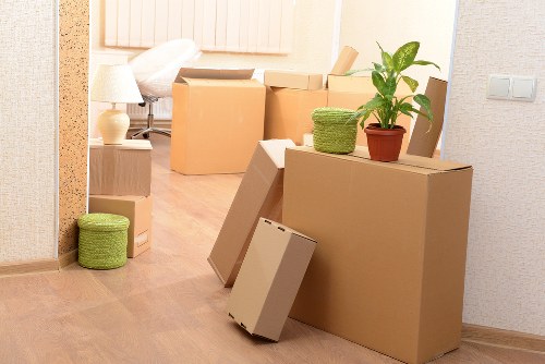 Local commercial moving team supporting a smooth Ealing business move
